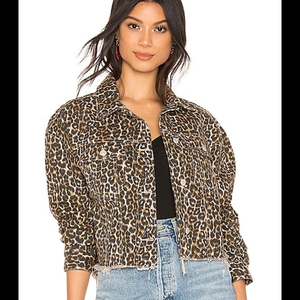 Free‎ People Oversized Distressed Cheetah Print Crop button-up Denim Jacket